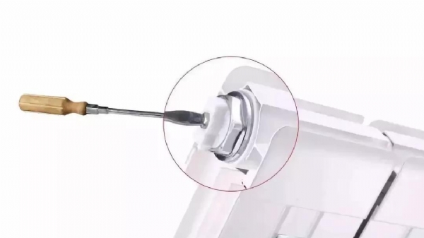 教你如何輕松給暖氣片放氣？